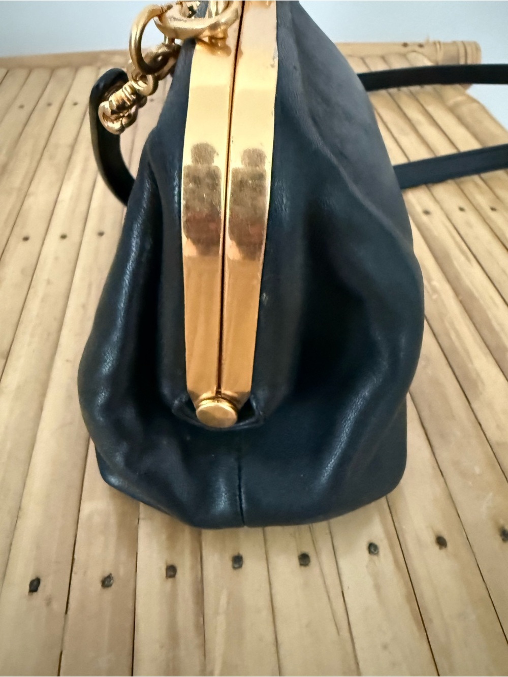 Tory Burch Black Leather Crossbody Bag with Gold Chain - Picture 6 of 7